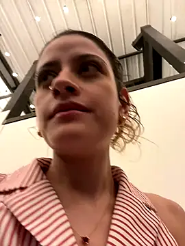 alana15's Stripchat show and profile