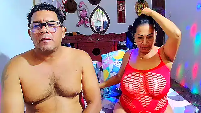 rosi_pamela - Rosi_pamela's free webcam - UK Sex Cams