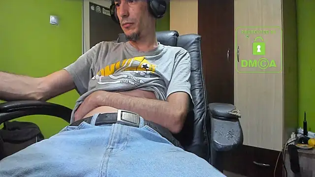 bigcumshoot (Ask my age) - Stroking ​if ​you ​tip, check tipmenu!