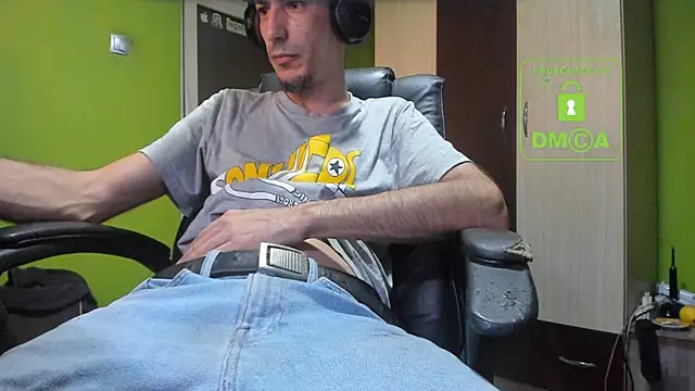 bigcumshoot - BigCumShoot's free webcam - UK Sex Cams