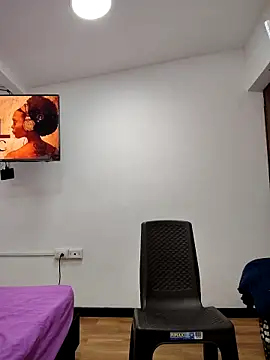 miss_balloonsmila (F young) - Mount the dildo 🎈