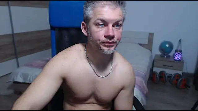 robbyshawz - RobbyShawz's free webcam