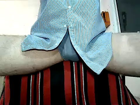 manan28 (M grandpa) - nude show with oil