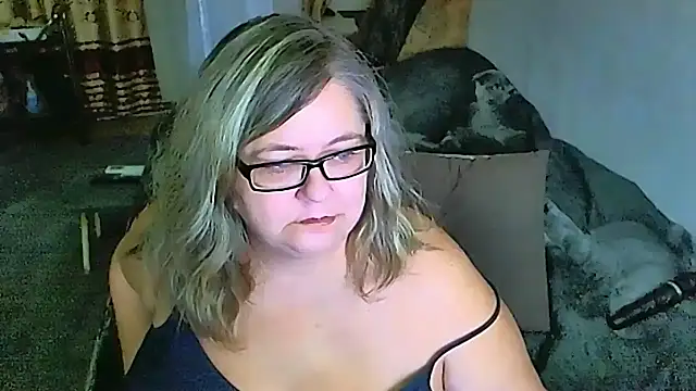 sex2 (F mature) - naked, squirt