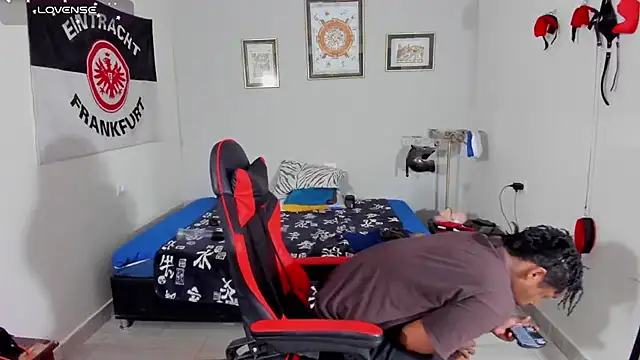 alejokhalifa_ (M young) - make this dick hard and out