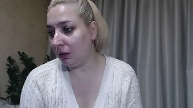 sweetpussy13 - Sweetpussy13's free webcam - UK Sex Cams