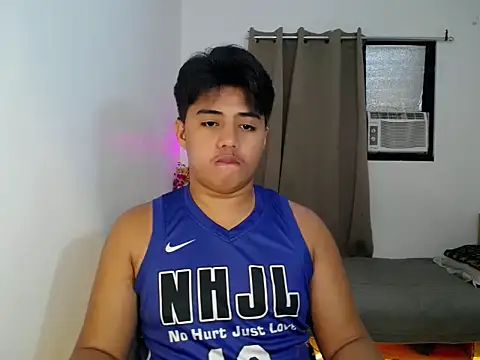 Hugecock2hundle_intown