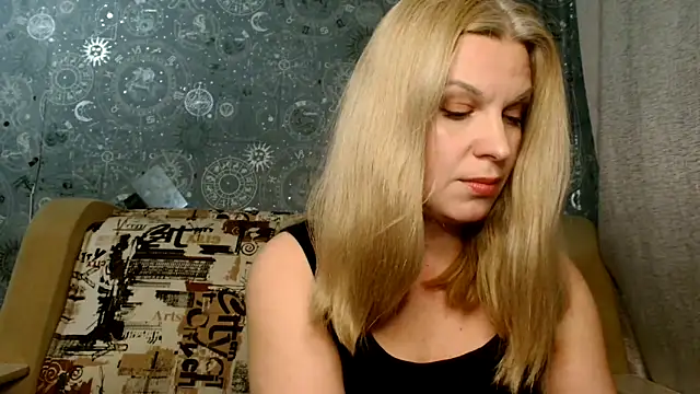 blondefox - BlondeFox's free webcam - UK Sex Cams