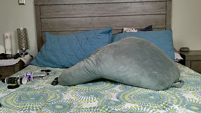 live on webcam Marie Wadsworthy