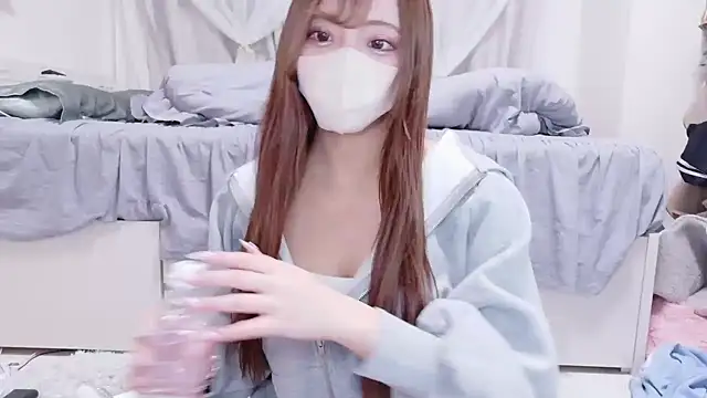 _chanMOMO_'s Stripchat show and profile