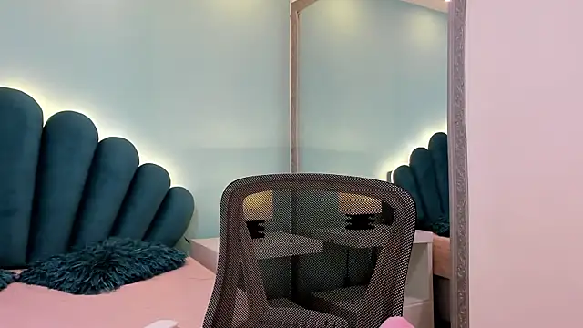 sharlott18 - Sharlott18's free webcam - UK Sex Cams