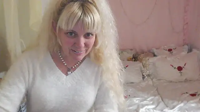 Sunny Sylvia (SunnySylvia)