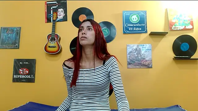 skinnyverus18 from StripChat is inFreechat