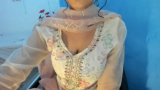 aarjulove (F young) - oil on ass with 10 spank X ❤️❤️❤️❤️