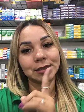 imoly_ (F milf) - Me Masturbar no Banheiro da Farmacia