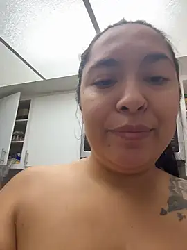 latina_curvy22