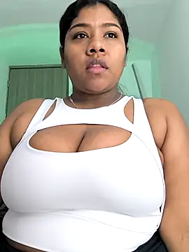 paola091 Live Webcam on Stripchat