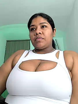 paola091 Live Webcam on Stripchat