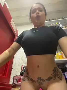 Sara_fun Live Webcam on Stripchat