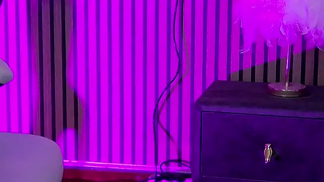 ladytouch - LadyTouch's free webcam