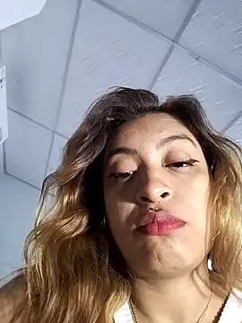 shanell_saenz - Shanell_saenz's free webcam - UK Sex Cams