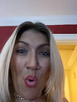 live webcam LittleMissEeve