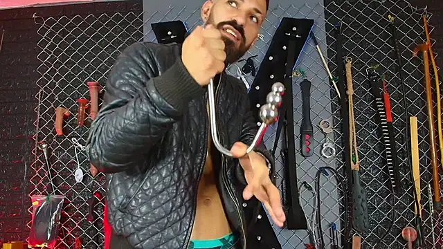 Warick_and_Aria_bdsm_