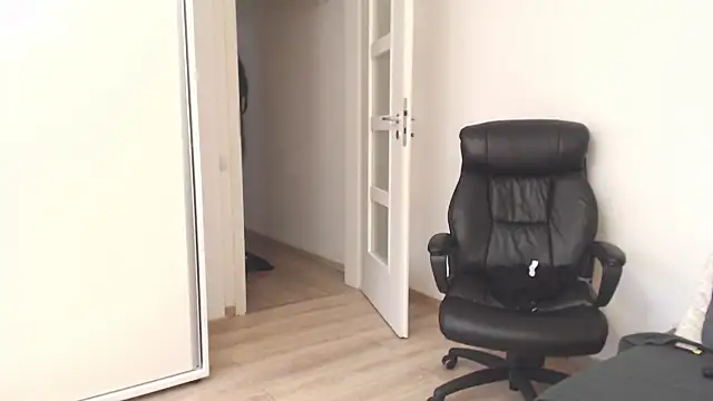 amberdoll4u - Amberdoll4u's free webcam - UK Sex Cams