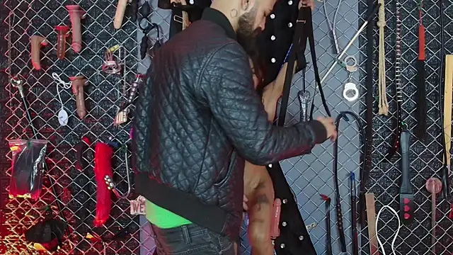 Warick_and_Aria_bdsm_