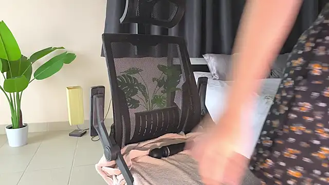 KatnessHot's Stripchat show and profile