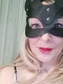 Milfporcona from StripChat