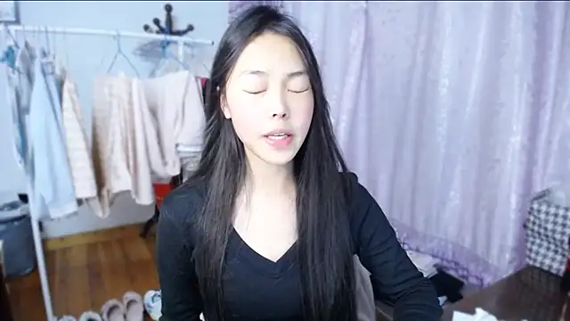 yao-yao_ live cam screenshot female on SexOnline.top – Live Cams, Videos, GIFs & Chat