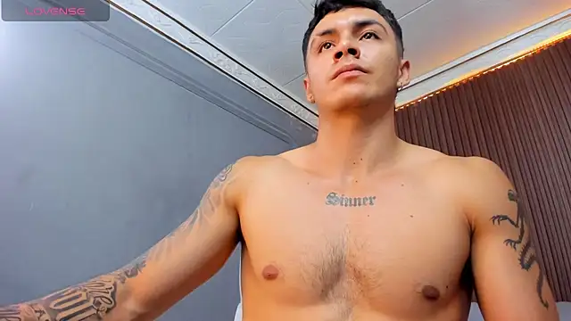 leo_santoro - Leo_santoro's free webcam - UK Sex Cams