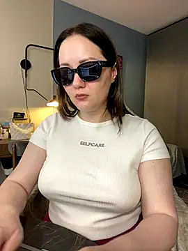 Kiss_My_Body webcam stripchat model stream image