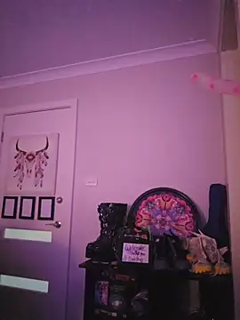 lonely_Cosplay_chick