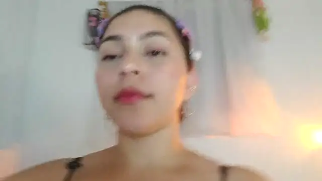 MollyG18 live cam screenshot female from Colombia on Bagaboante — Live Sex Chat & Cams