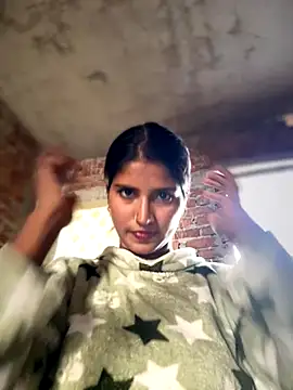 4U143 Live Webcam on Stripchat