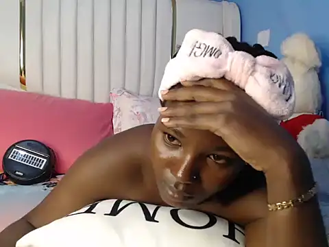 trishakalid - TrishaKalid's free webcam - UK Sex Cams