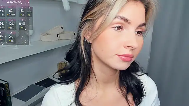  FeliciaKogen chat room