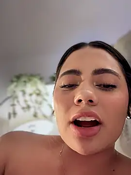 aryrosee xxx live show