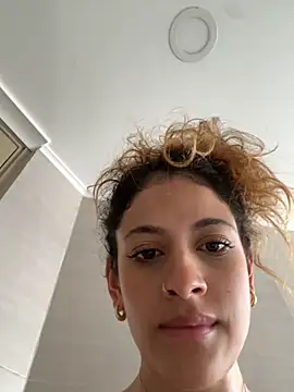 alana15 Live Webcam on {site_name}