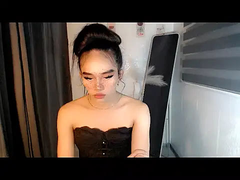 LauraSoHot live cam screenshot trannies on CamSexing – Live Sex Chat & Webcam Shows