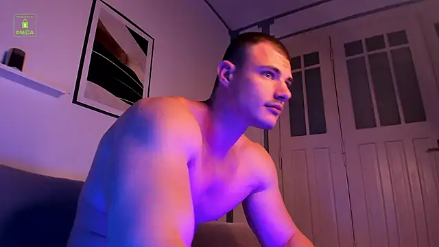 troy_bigtitan (M young) - GET ME NAKED
