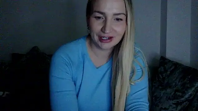  BootyQueenApril chat room