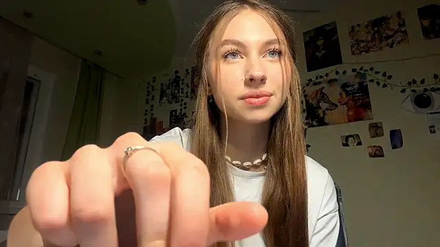  AnitaRenne chat room