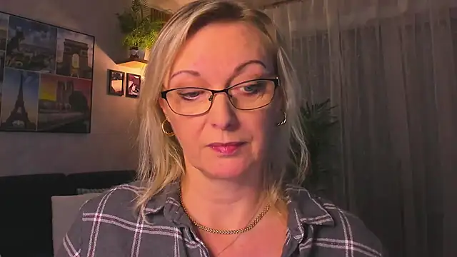 vanessa_chat - Vanessa_chat's free webcam - UK Sex Cams