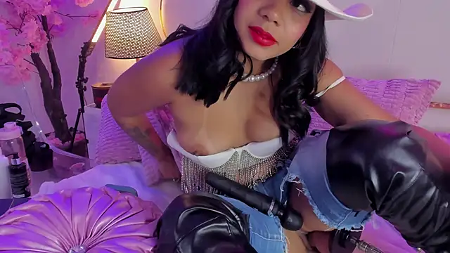 senniabella - SenniaBella's free webcam