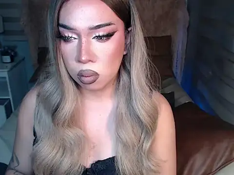 rebecanexttoyou - RebecaNextToYou's free webcam