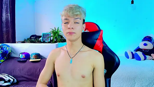  twink_sebas_ chat room
