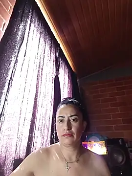 Alexandrina live cam screenshot female from Colombia on Bagaboante — Live Sex Chat & Cams